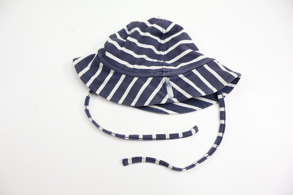 Soft sun hat from Polarn O. Pyret - Size 44 - Blue