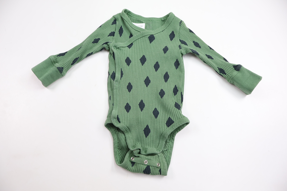 Ribbed wrap-around bodysuit from Lindex - Size 62 - Green