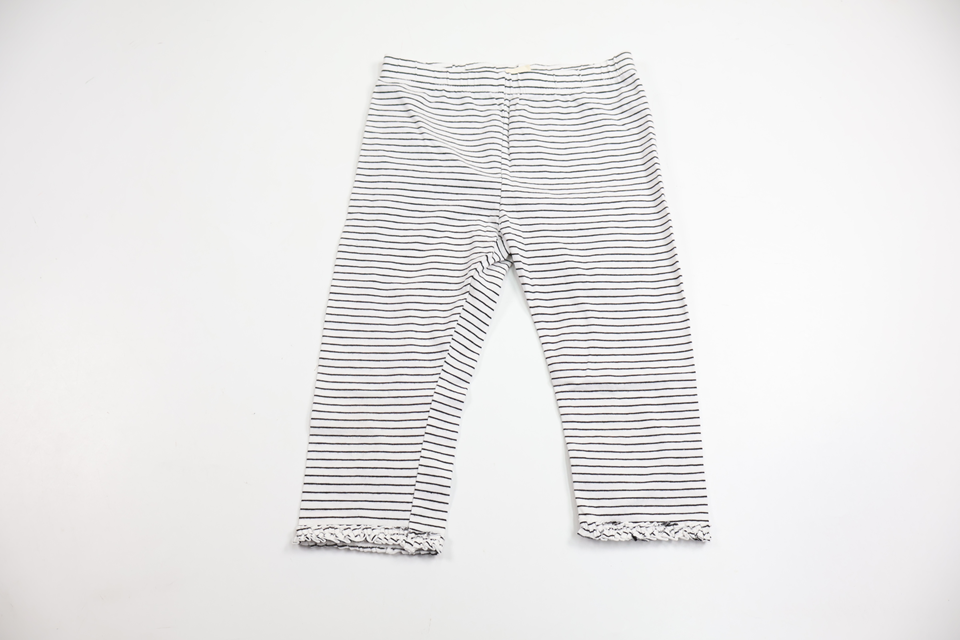 Korta randiga leggings från H&M - Storlek 110 - Vit