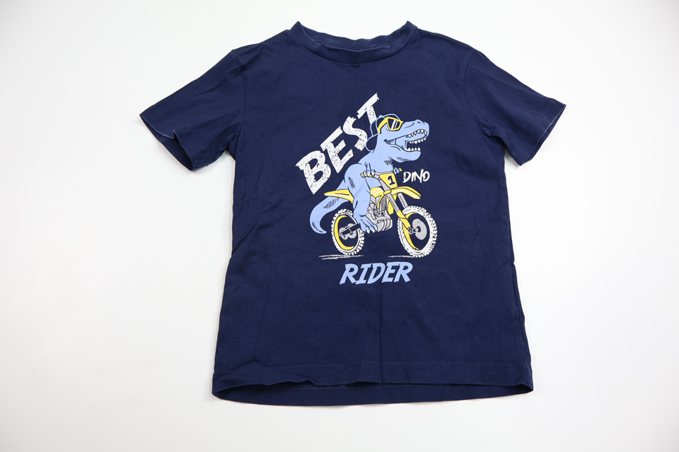 T-shirt från Blukids - Storlek 110 - Marinblå