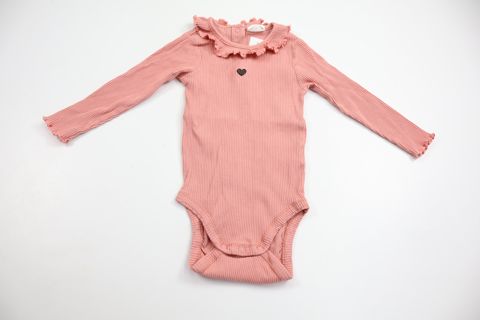 Ribbad body från Kappahl - Storlek 80 - Rosa