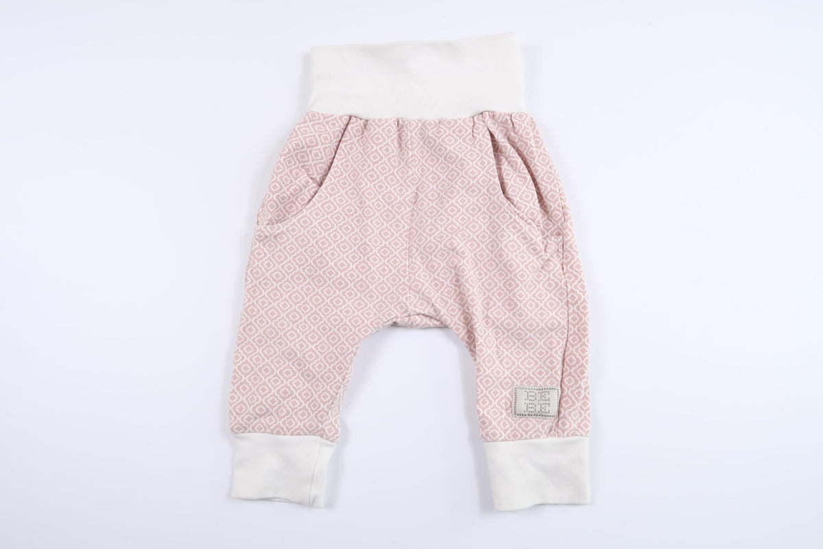 Pink pants from BEBE in size 60 cl
