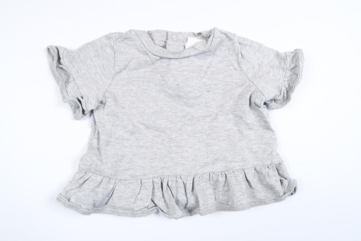Grey short-sleeved shirt from H&amp;M in size 56