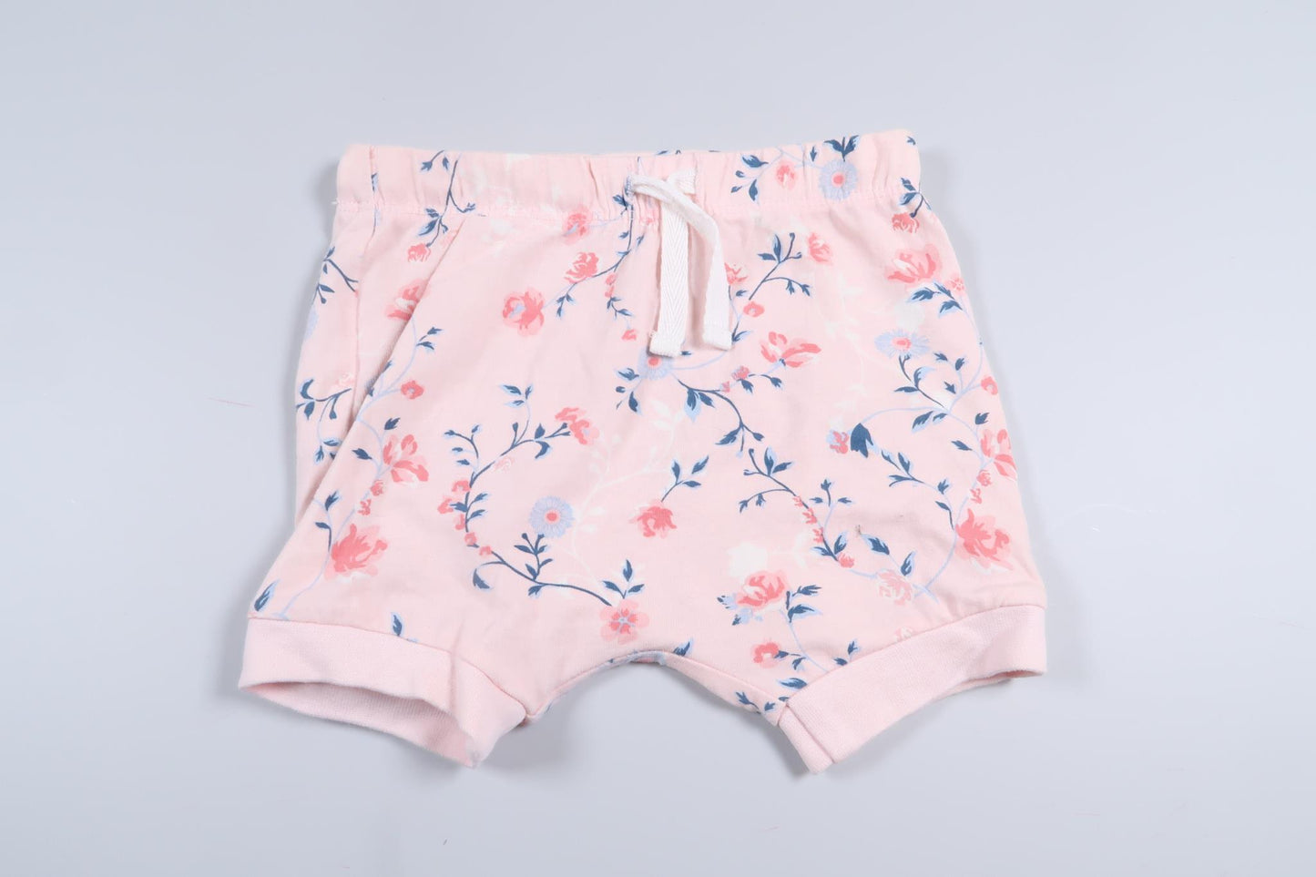 Pink floral shorts from Ellos in size 62
