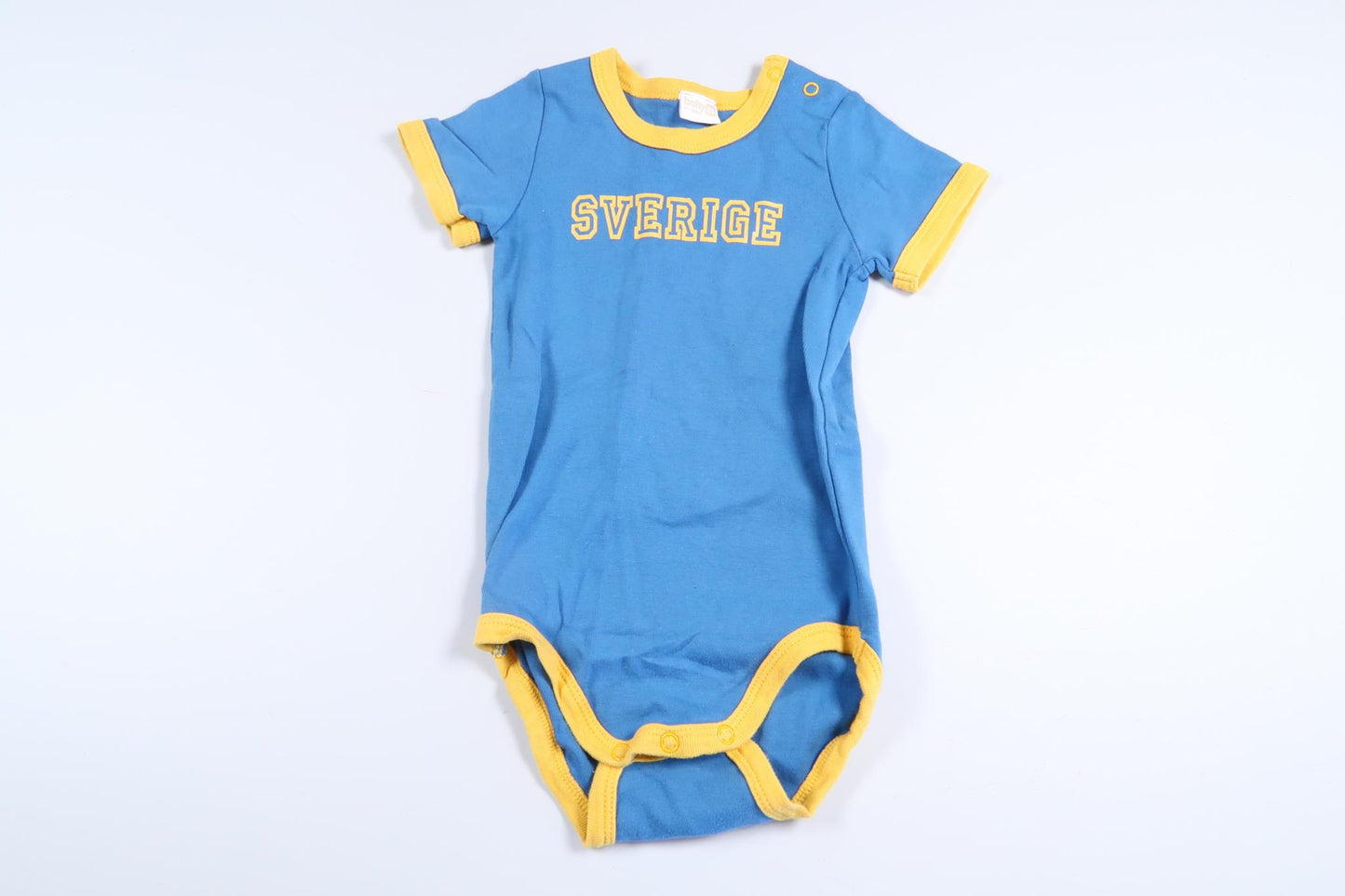 Blue short-sleeved Sweden bodysuit from Lindex in size 80