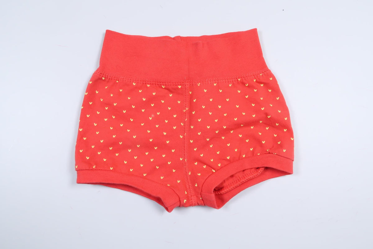 Shorts with strawberry motif H&amp;M in size 56