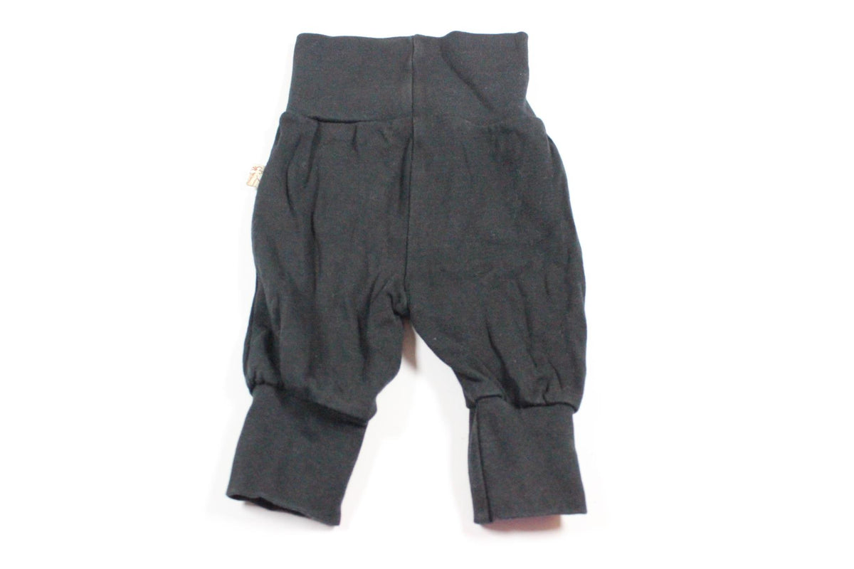 Black sweatpants from Basic U in size 50