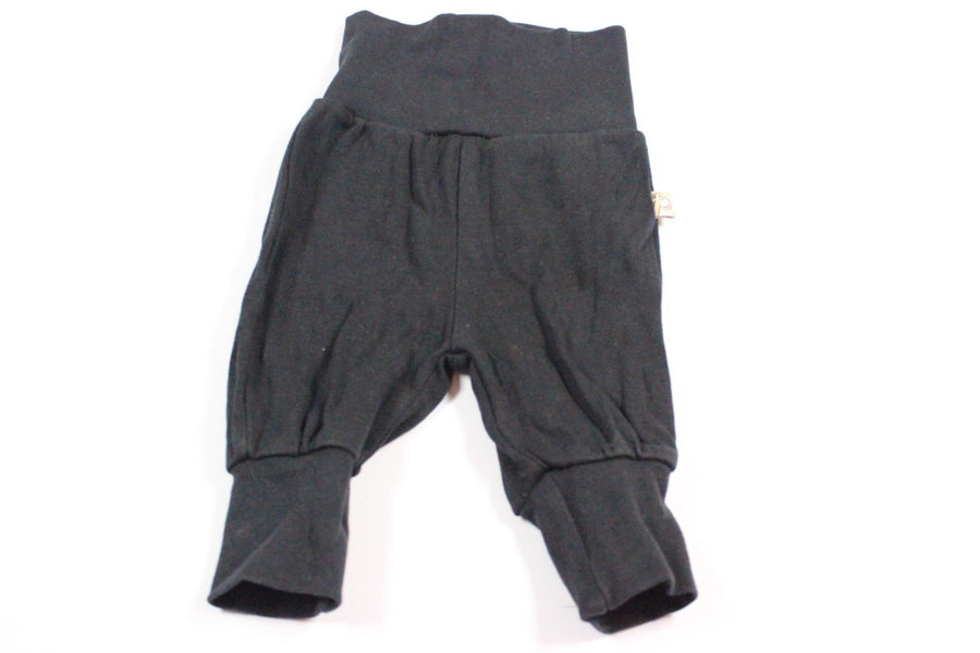 Black sweatpants from Basic U in size 50