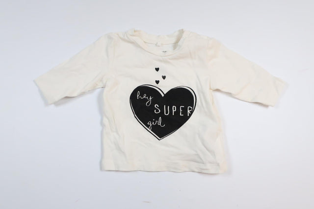 Off-white long-sleeved sweater with hearts from Name It in size 50