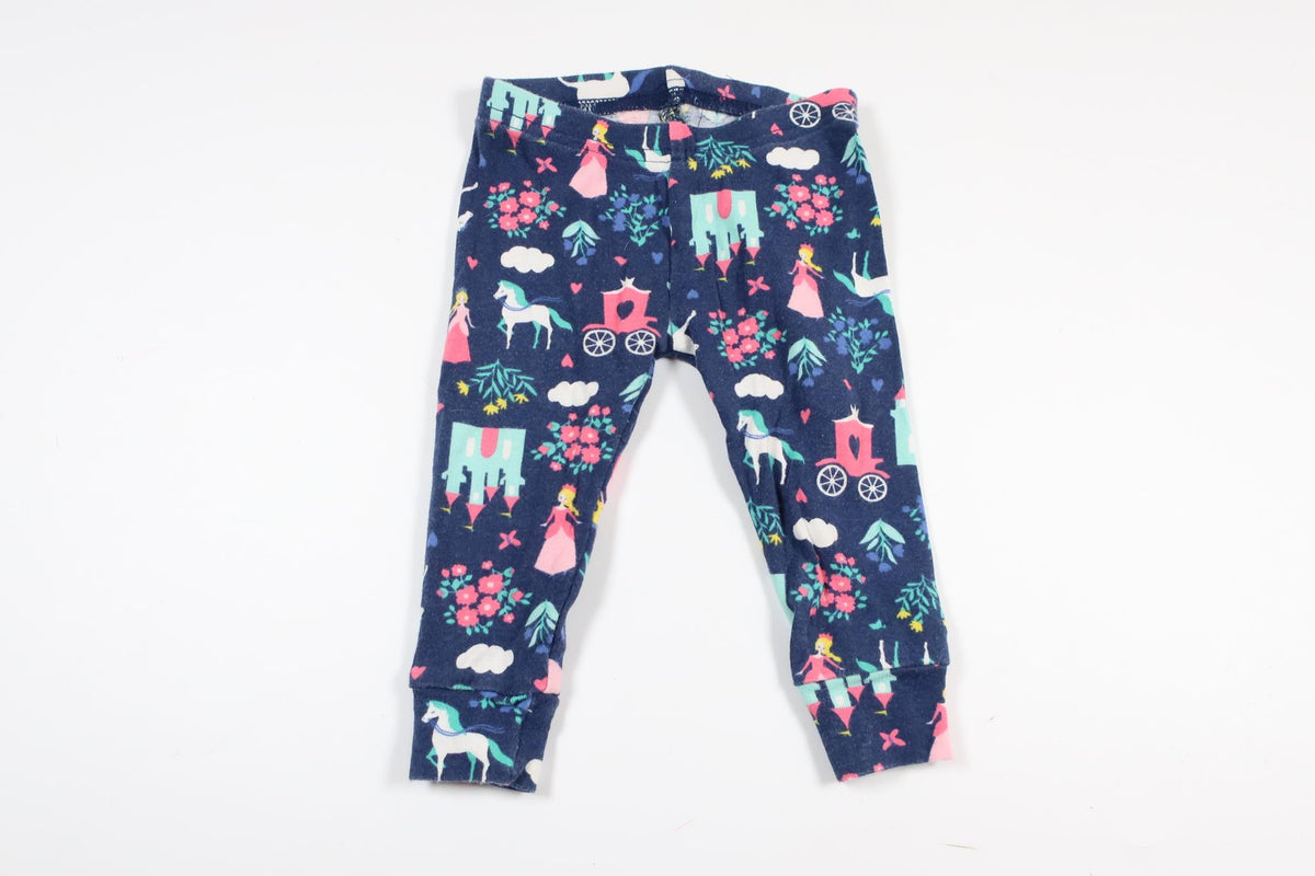 Navy blue two-piece pajamas from Carter's in size 6 M