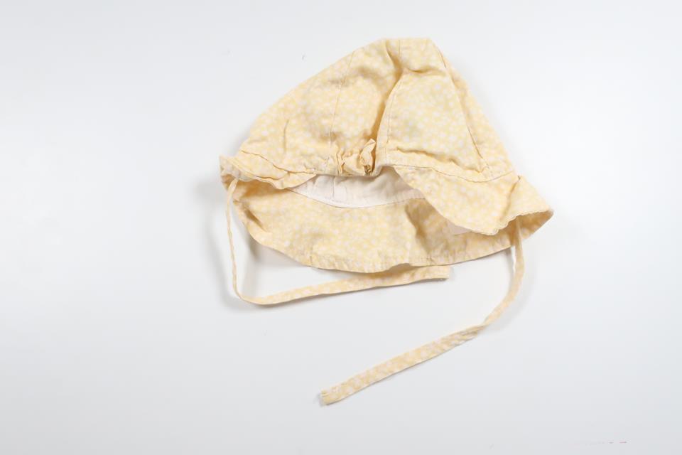 Floral sun hat from H&amp;M - Size 74 - Yellow