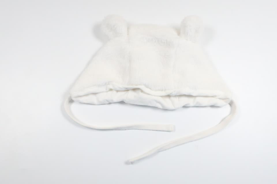 Hat from Åhléns - Size 42/44 - White