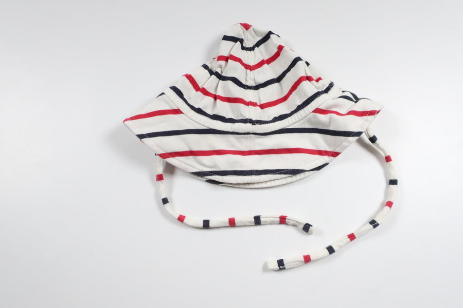 Striped soft sun hat from Polarn o. Pyret - Size 42 - White