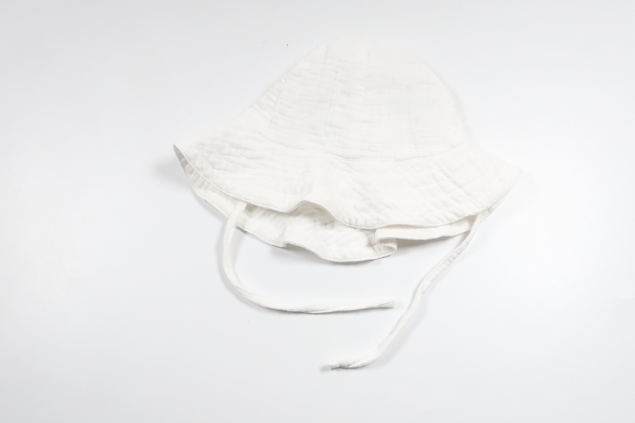 Soft sun hat from Lindex - Size 48/50 - White