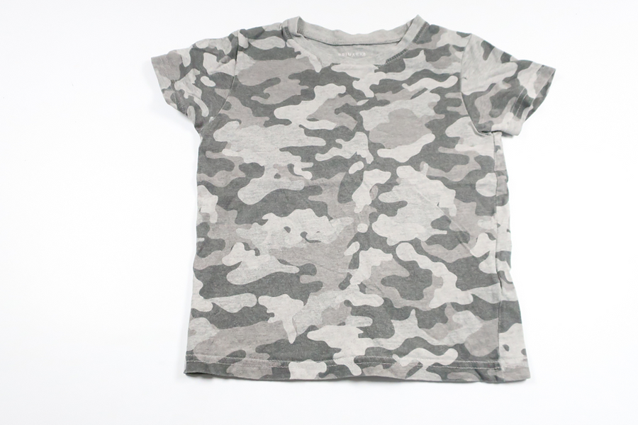 T-shirt from Primark - Size 110 - Grey