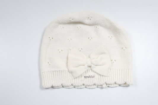 Knitted hat with bow from Newbie - Size 44/46 - White