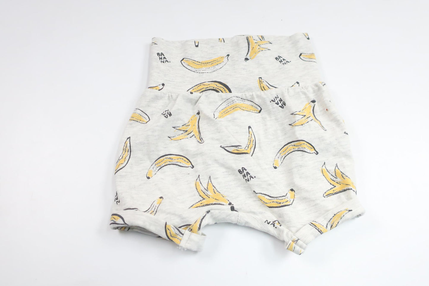 Shorts with bananas from H&M - Size 68 - Grey