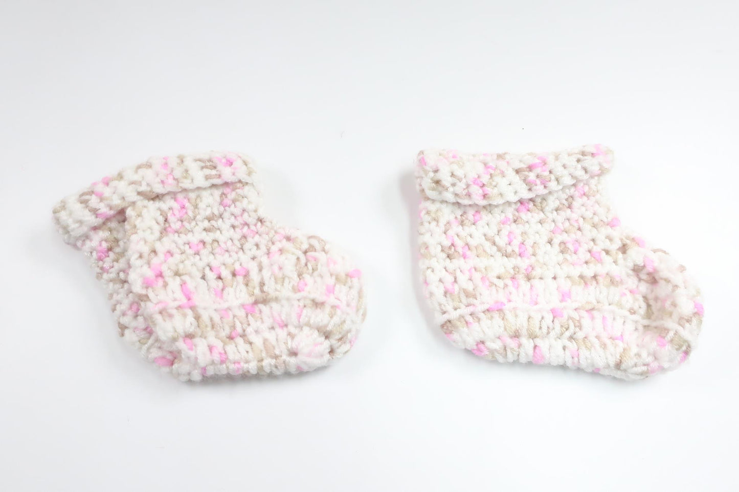 Knitted booties from Hemstickat - Size 62/68 - Pink