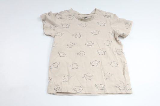 T-shirt with elephants from H&amp;M - Size 74 - Off-white