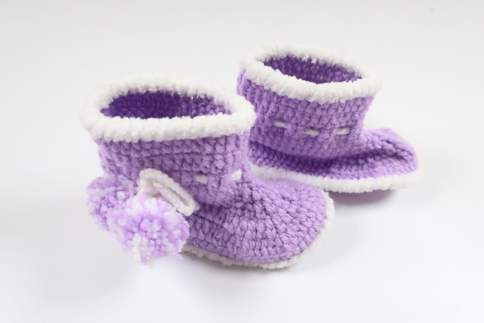 Booties from Hemstickat - Size 86/92 - Purple