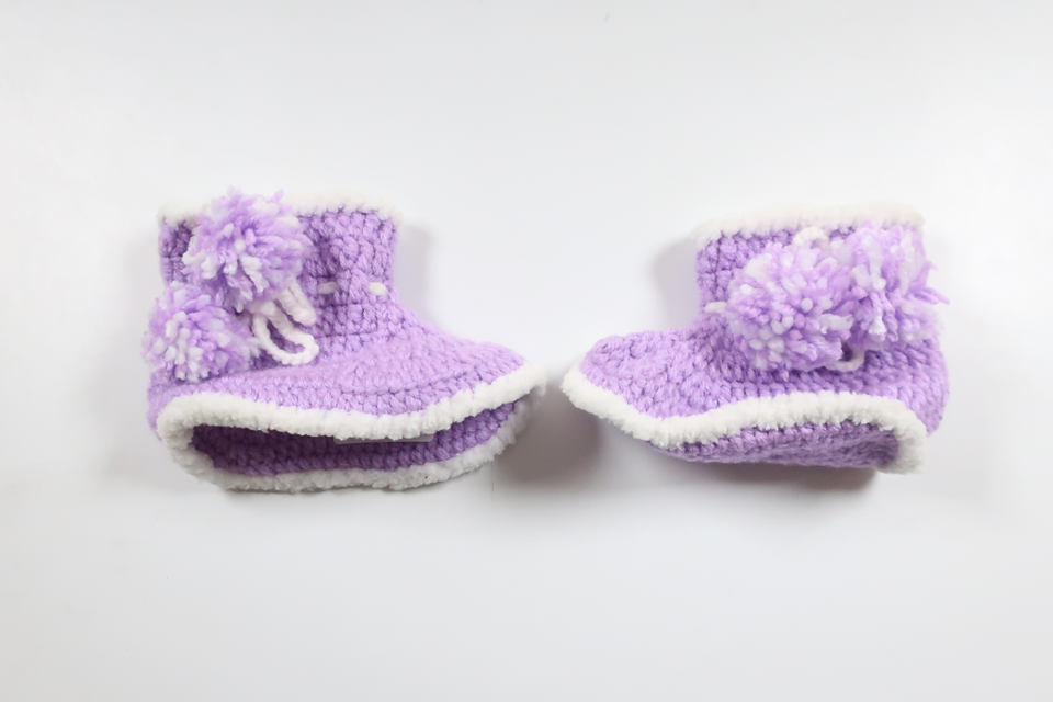 Booties from Hemstickat - Size 86/92 - Purple