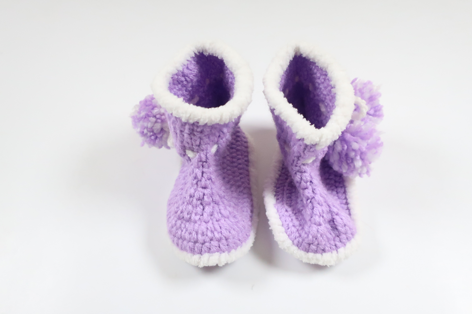 Booties from Hemstickat - Size 86/92 - Purple