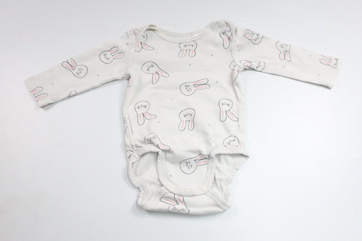 Bodysuit with rabbits from H&amp;M - Size 62 - White