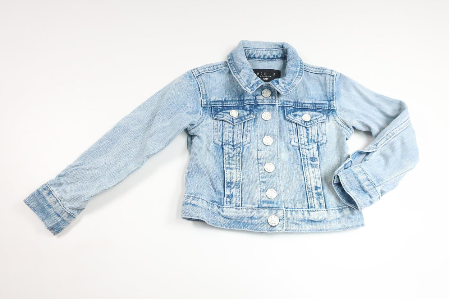 Denim jacket from Mohito Collection - Size 104 - Denim