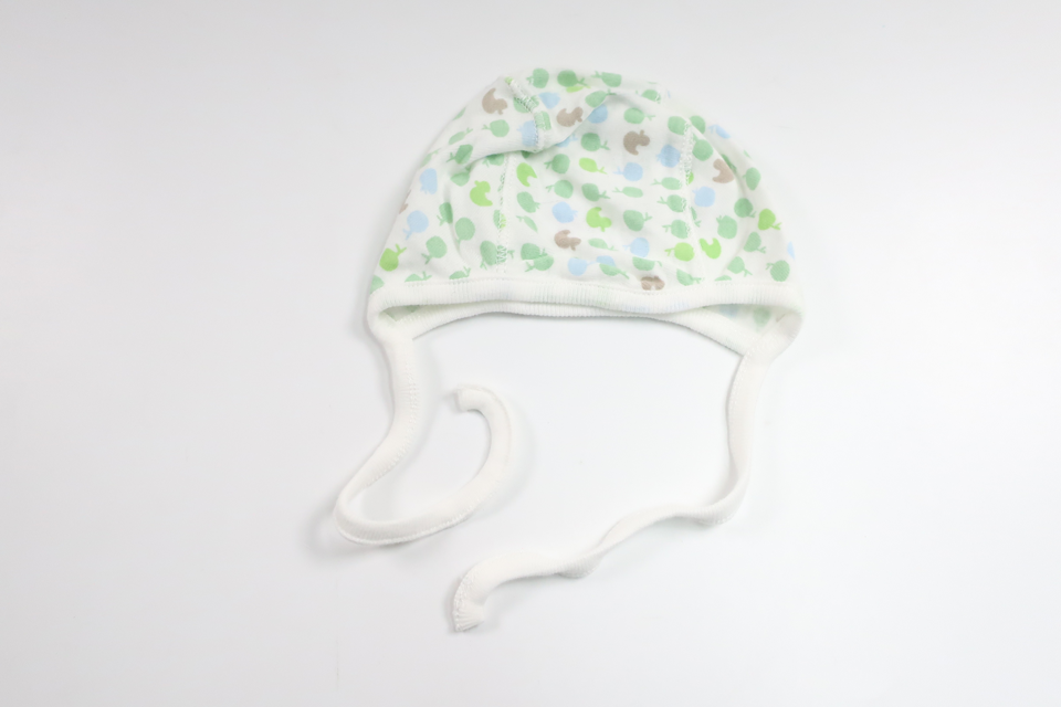 Helmet cap from Åhléns - Size 38/40 - White