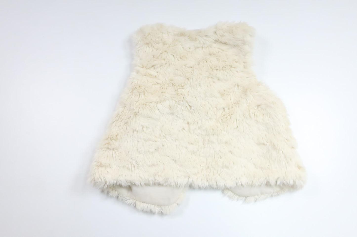 Faux fur vest from H&amp;M - Size 104 - Off-white