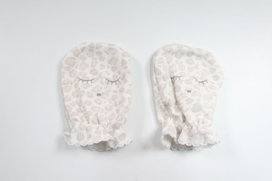Newborn mittens from Livly - Size 50/56 - Off-white
