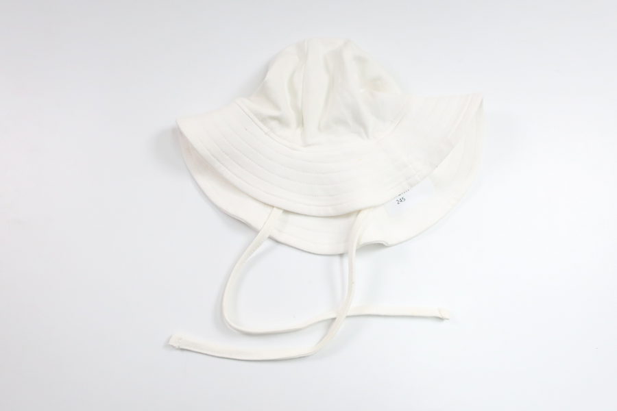 Soft sun hat from Lindex - Size 36/38 - White