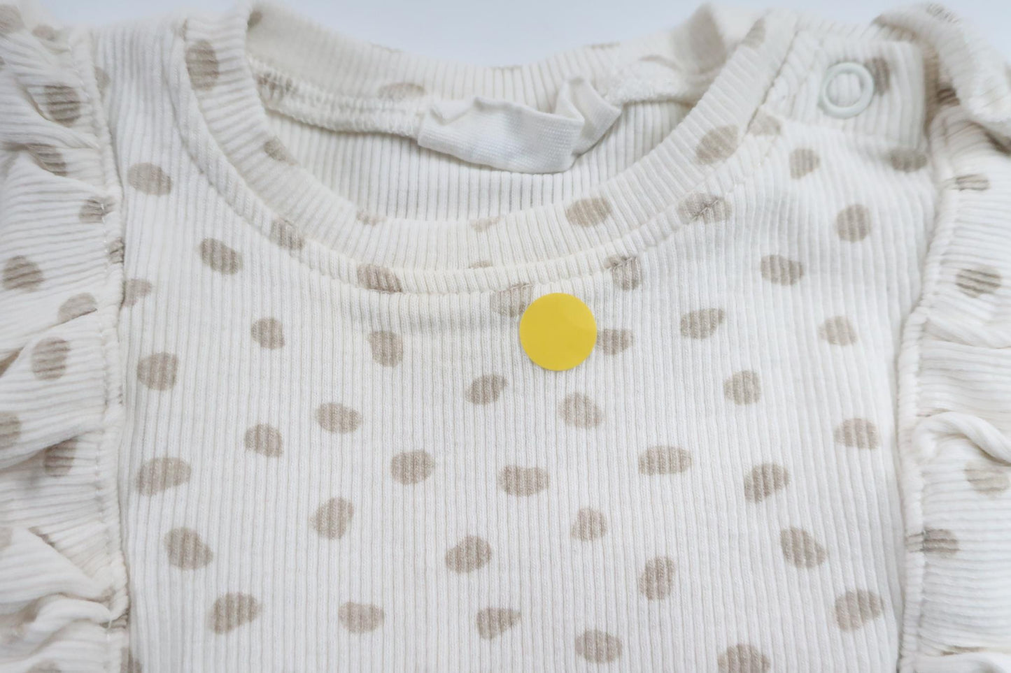 Polka dot bodysuit from Kappahl - Size 56 - White