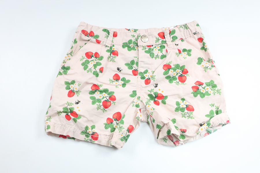 Shorts with strawberries from H&M - Size 110 - Pink