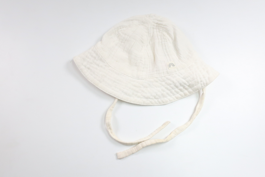 Soft sun hat from Lindex - Size 44/46 - White