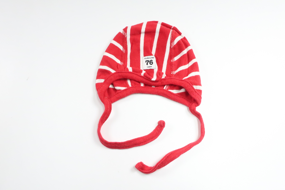 Striped helmet cap from Polarn o. Pyret - Size 40/452 - Red