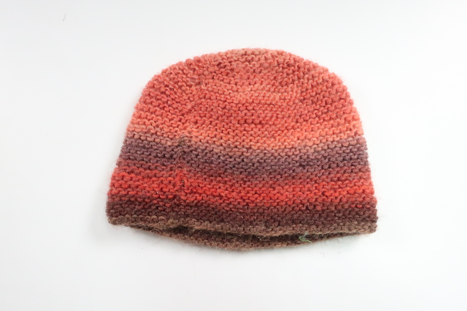 Knitted hat from Hemstickat - Size 50/56 - Orange