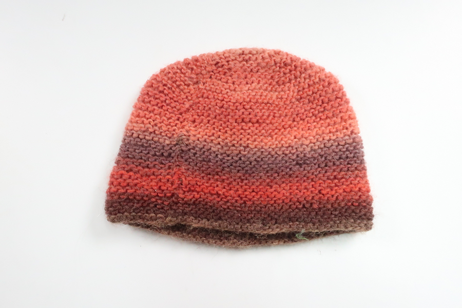 Knitted hat from Hemstickat - Size 50/56 - Orange