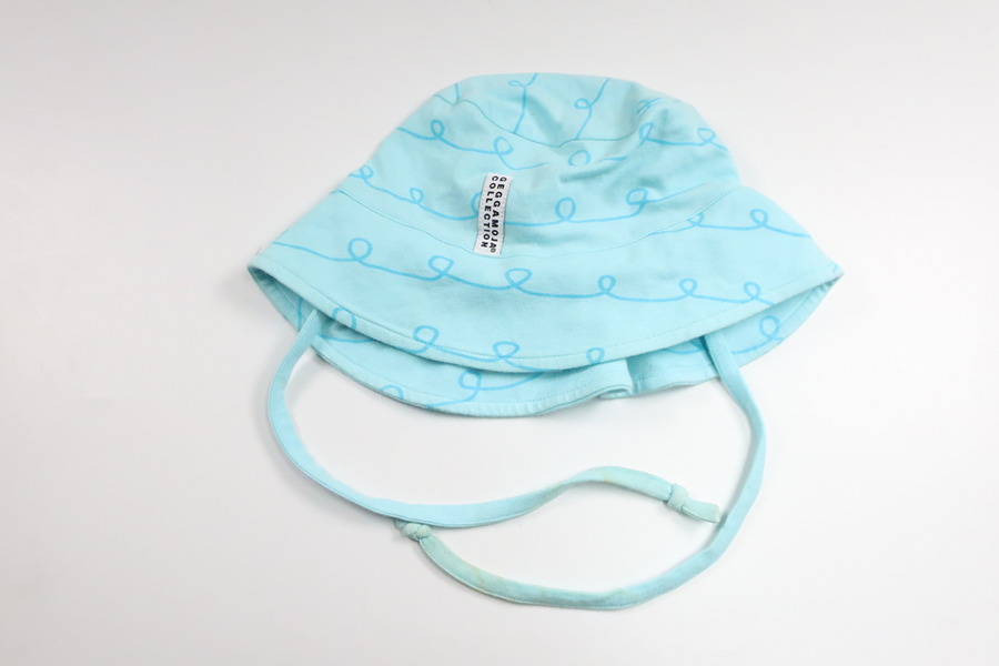 Soft sun hat from Geggamoja - Size 86/92 - Blue