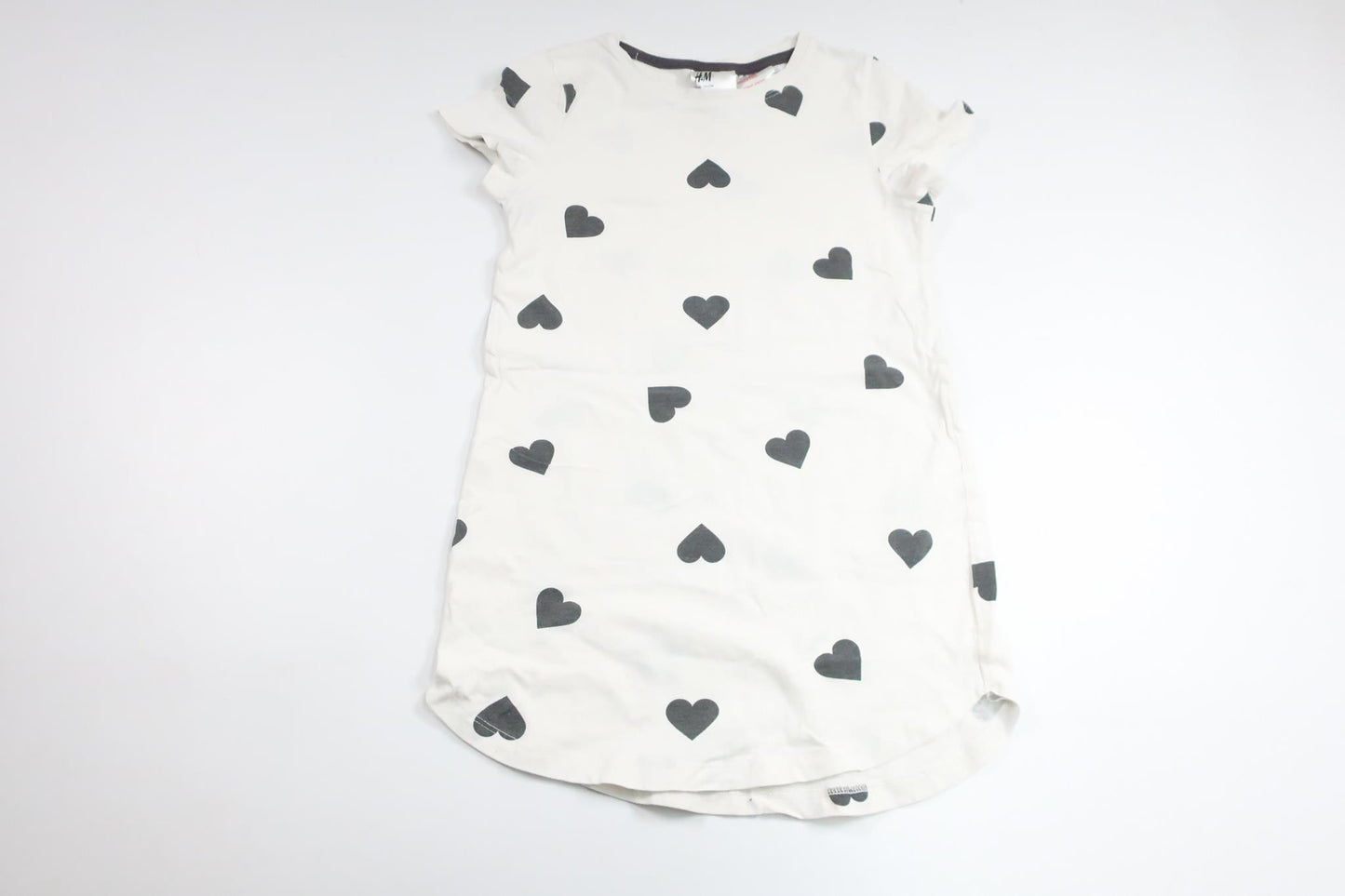 Nightgown with hearts from H&M - Size 110/116 - White