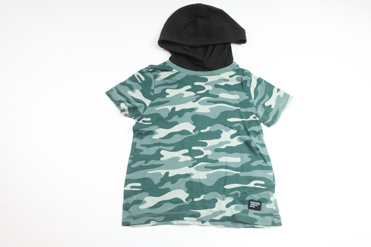 T-shirt with hood from Kappahl - Size 110/116 - Green