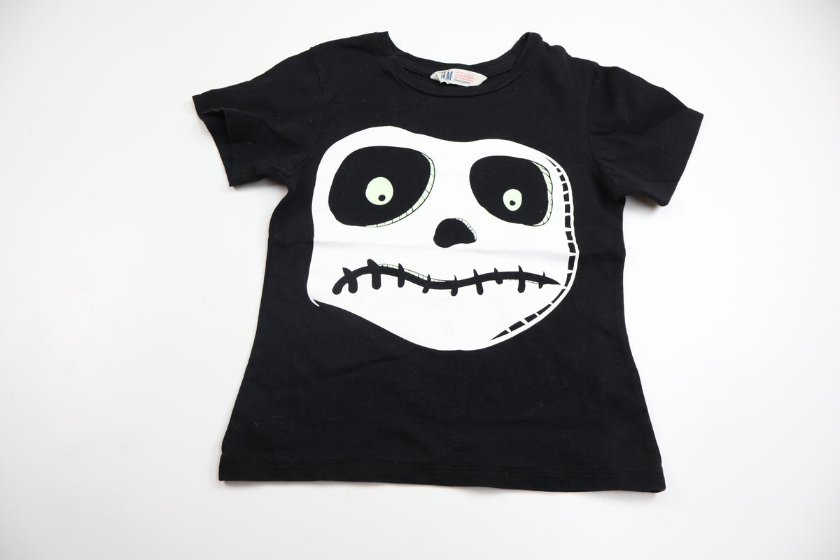 T-shirt från H&M - Storlek 110/116 - Svart
