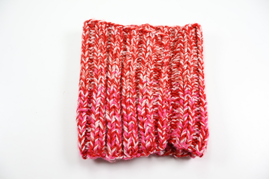 Knitted neck warmer from Hemstickat - Size One size - Red