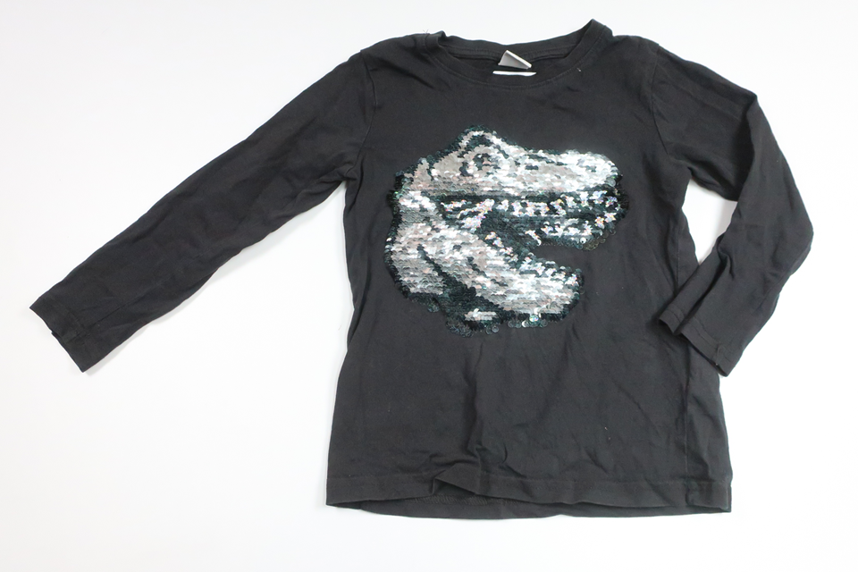 Sweater with reversible sequins from Lindex - Size 104 - Black