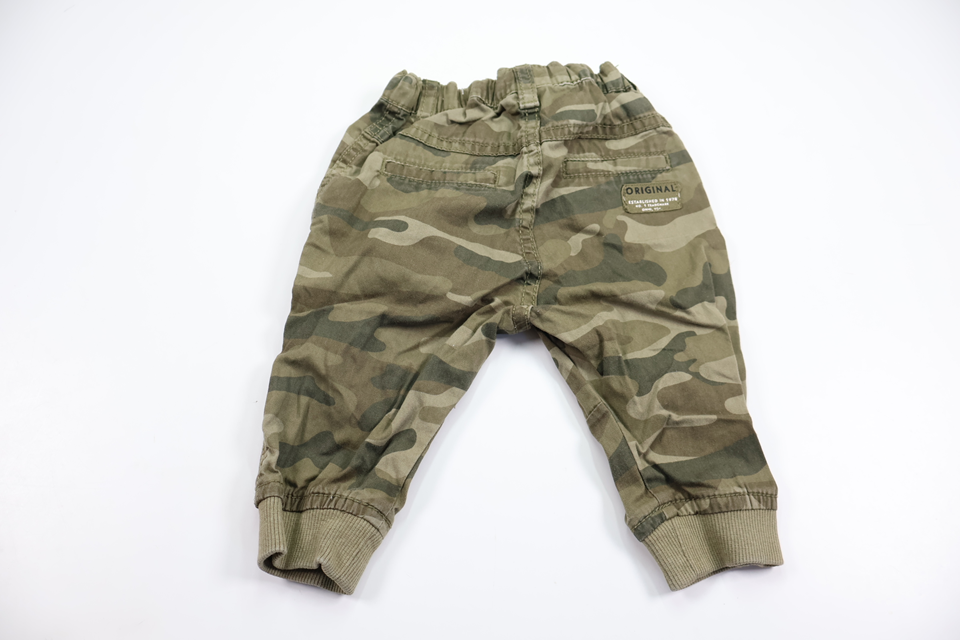 Camouflage trousers from Kappahl - Size 62/68 - Green