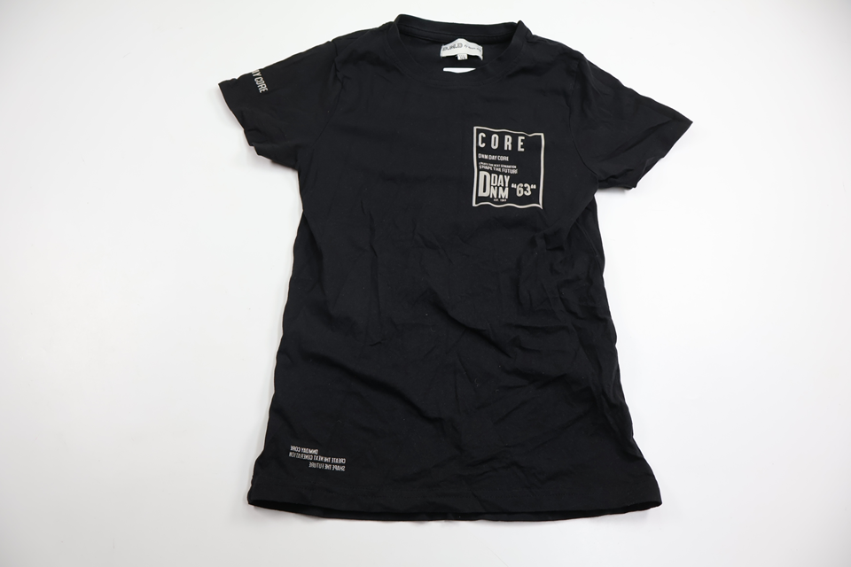 T-shirt från Denim Day - Storlek 122/128 - Svart