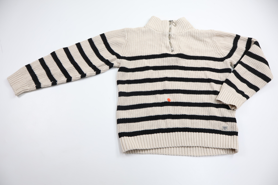 Stickad tröja från SRNHLT - Storlek 122/128 - Beige
