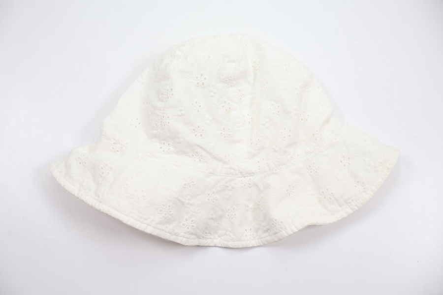 Sun hat from Lindex - Size 52/54 - White