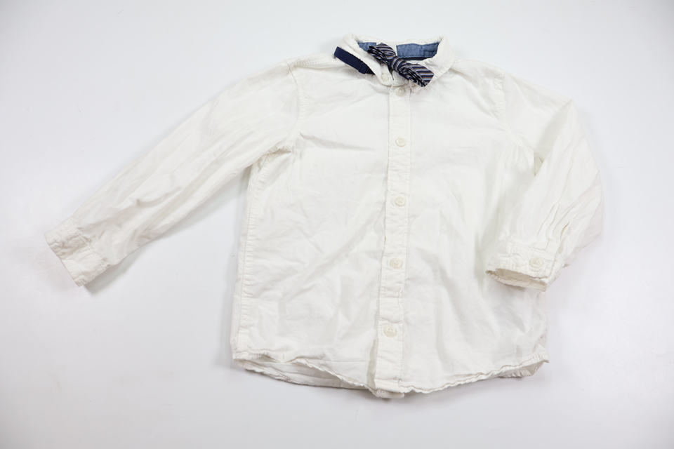 Shirt with bow tie from H&amp;M - Size 98 - White