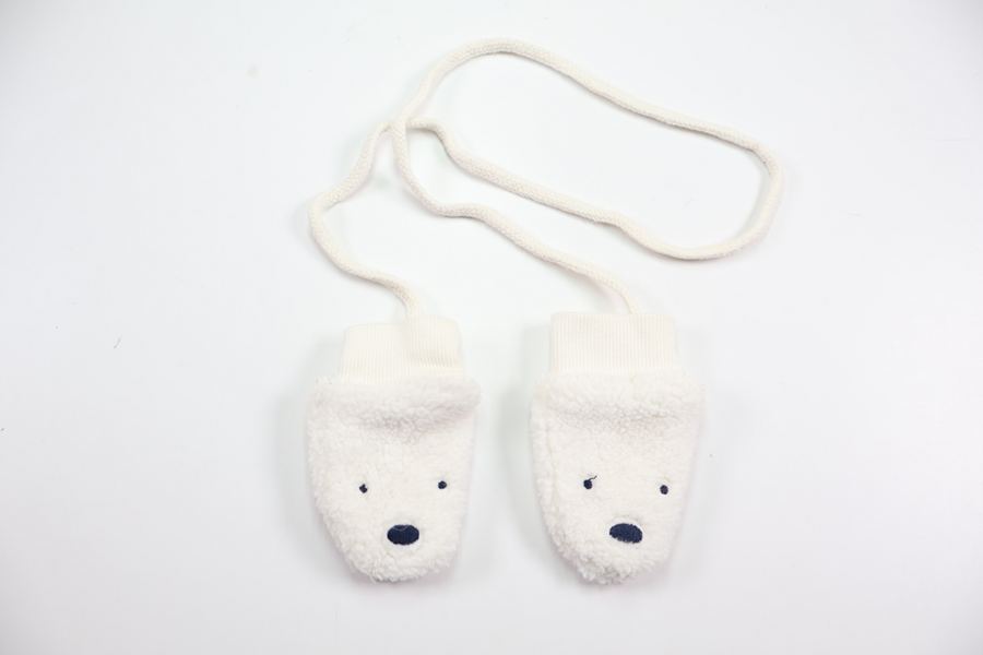 Fleece mittens from Lindex - One size - White